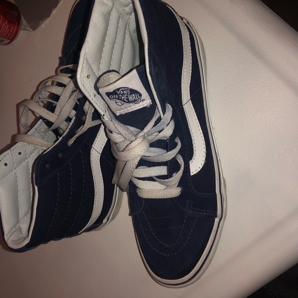 VANS - Picture 3 of 4